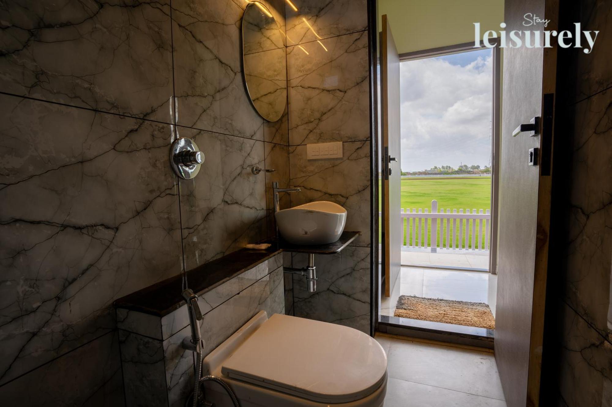 Stay Leisurely - Pavilion By The Hills, Lonavala - Stadium View Rooms Eksteriør billede