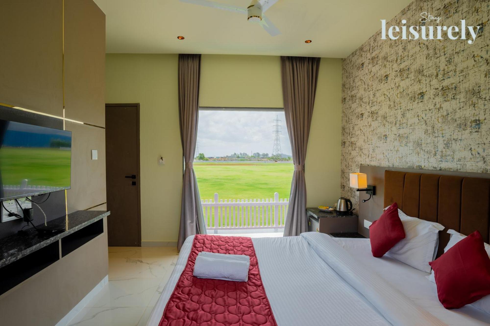 Stay Leisurely - Pavilion By The Hills, Lonavala - Stadium View Rooms Eksteriør billede