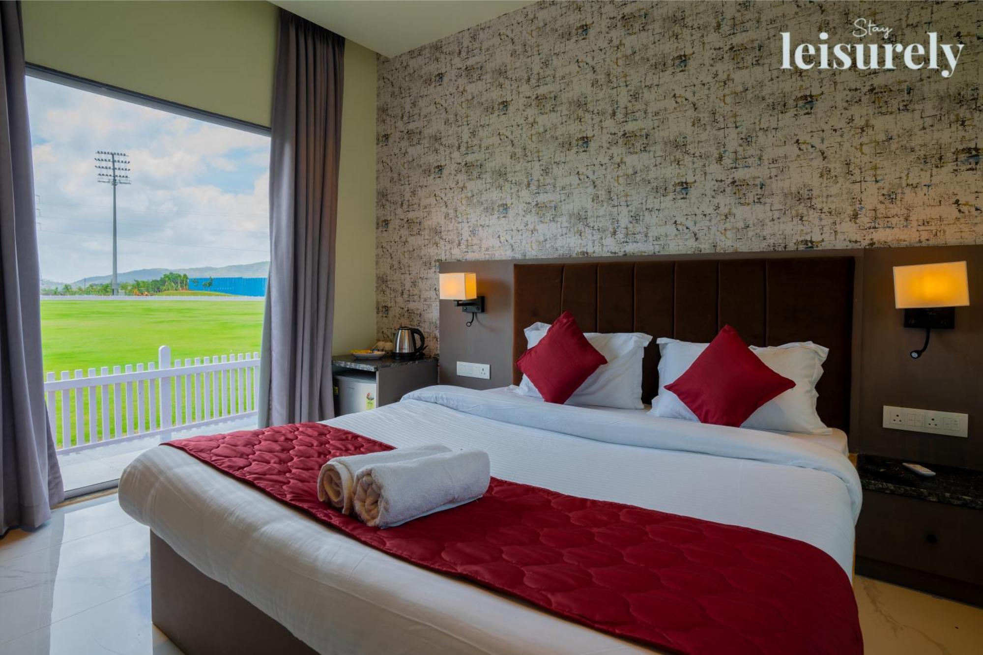 Stay Leisurely - Pavilion By The Hills, Lonavala - Stadium View Rooms Eksteriør billede