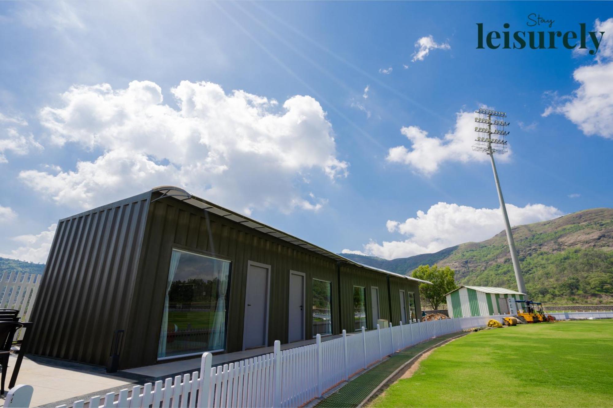 Stay Leisurely - Pavilion By The Hills, Lonavala - Stadium View Rooms Eksteriør billede